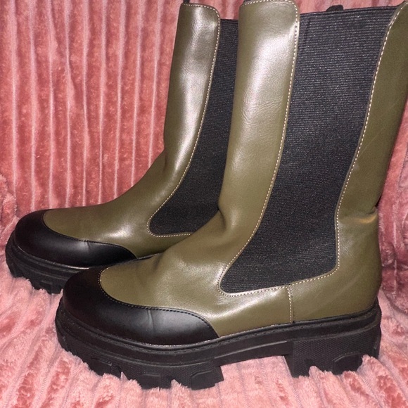 Mid-calf Forever 21 Women’s Boot Sz 9, no box. Olive/Black - Picture 2 of 8